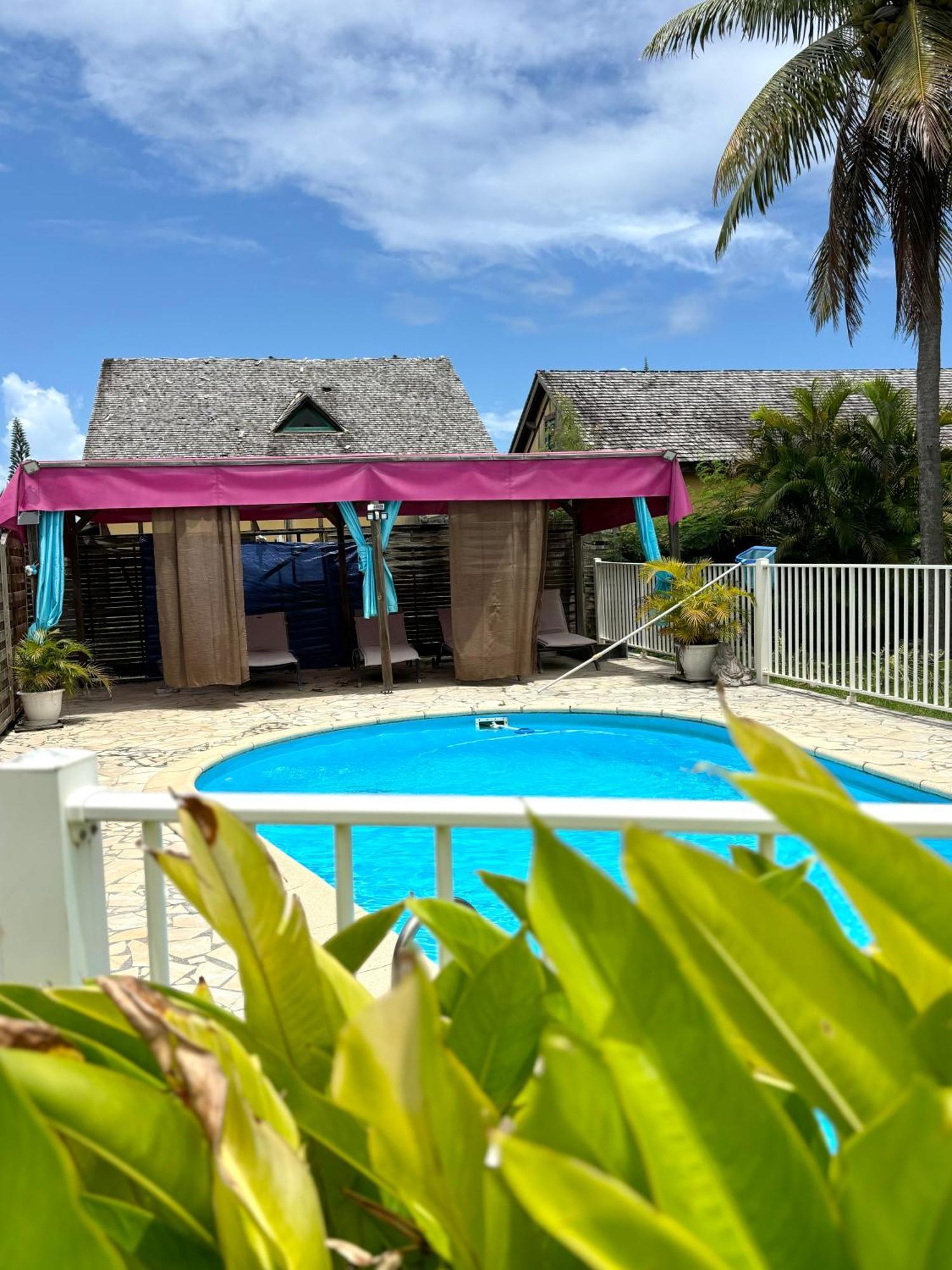 Le Nid De Lorhila - Jacuzzi, Piscine, Plage Sainte-Anne  Luaran gambar